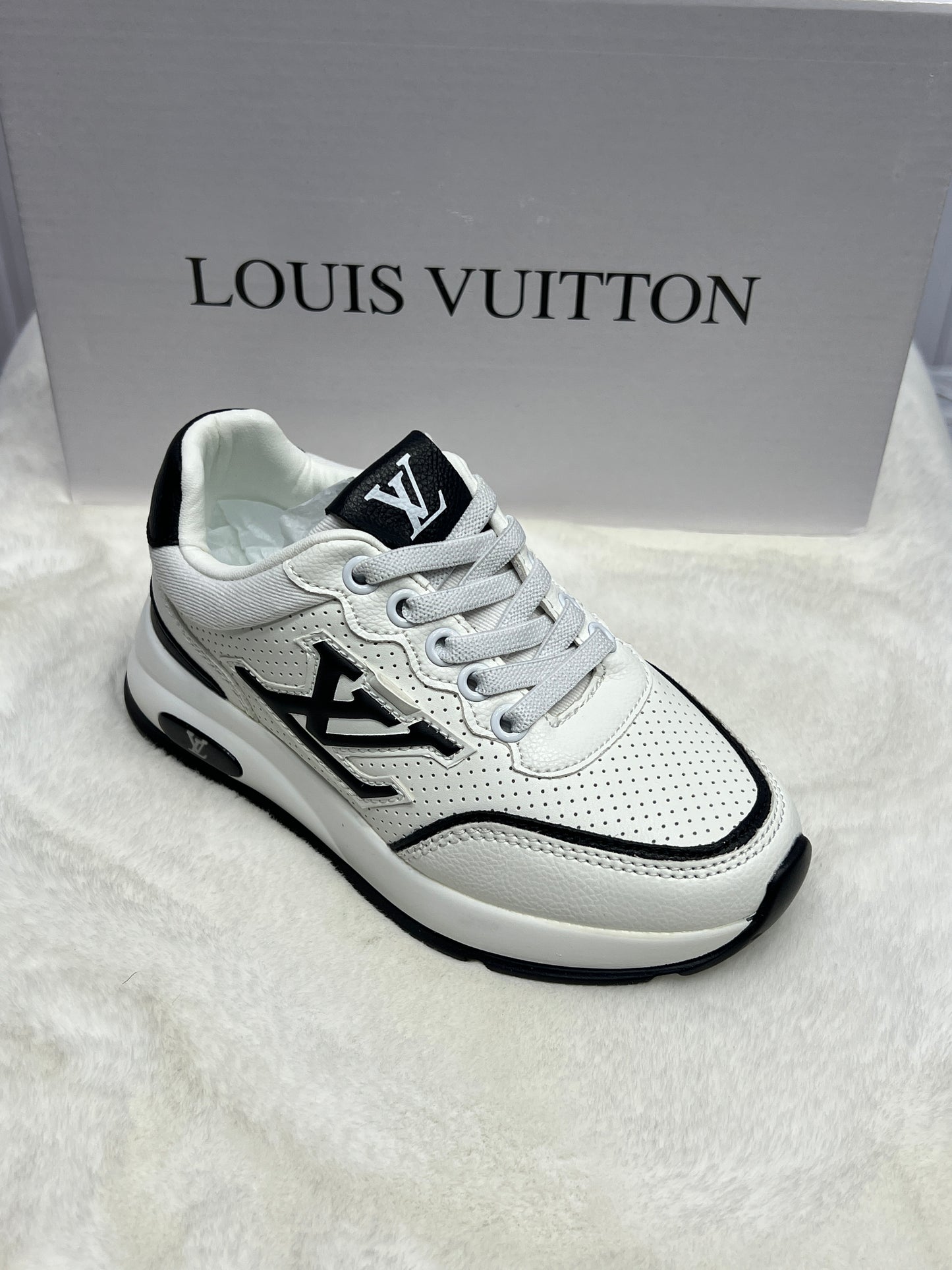 Kids Premium Casual Sneakers – Black & White Sporty Style Shoes